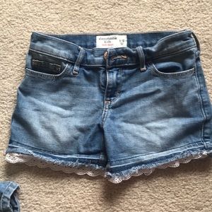 Abercrombie Kids midi shorts